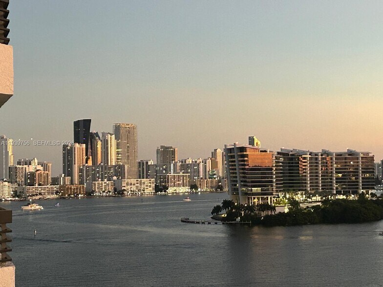 Building Photo - 3400 NE 192nd St