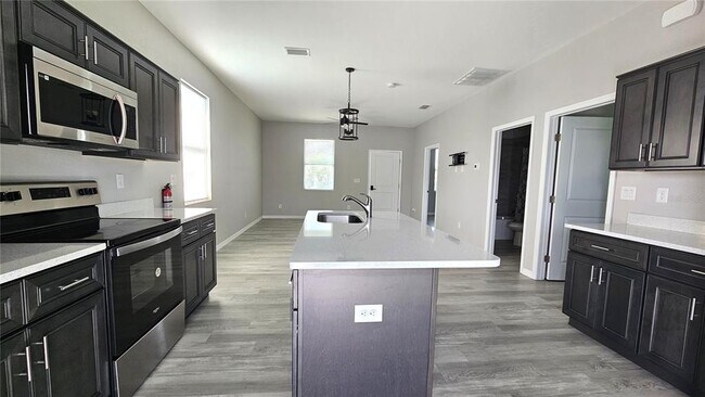 Building Photo - 10446 Kidron Ave