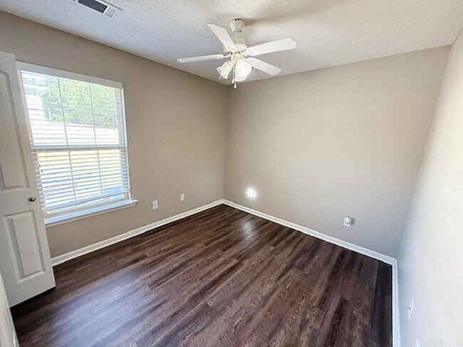 Building Photo - 4853 Tall Grass Dr