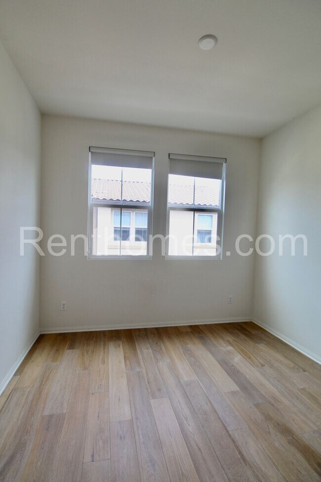 Building Photo - 1626 Waterlily Way