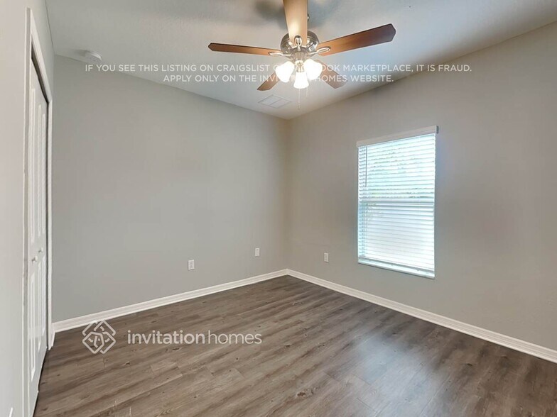 Building Photo - 10231 White Linen Ave