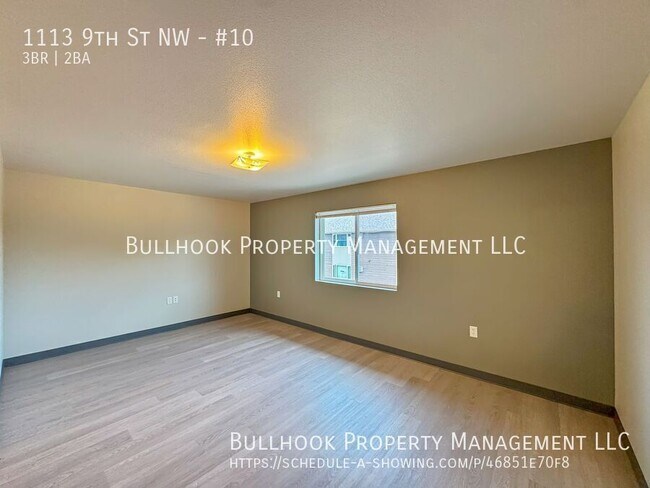 Building Photo - 1113 9th St NW