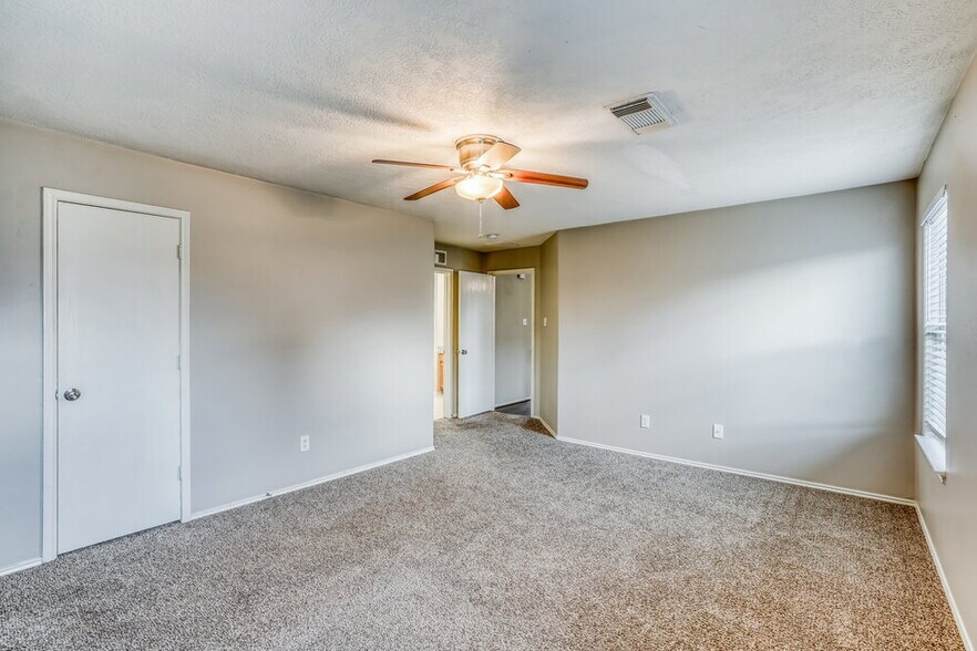 Building Photo - 4931 Winding View Ln