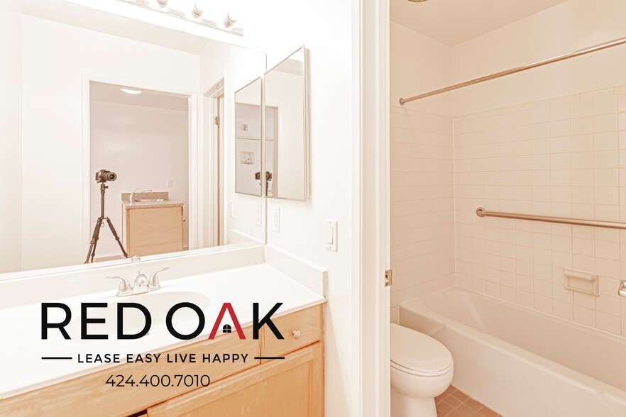 Building Photo - 20200 Sherman Way