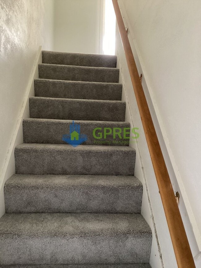 Building Photo - 9210-9212-9212 Florida Ave