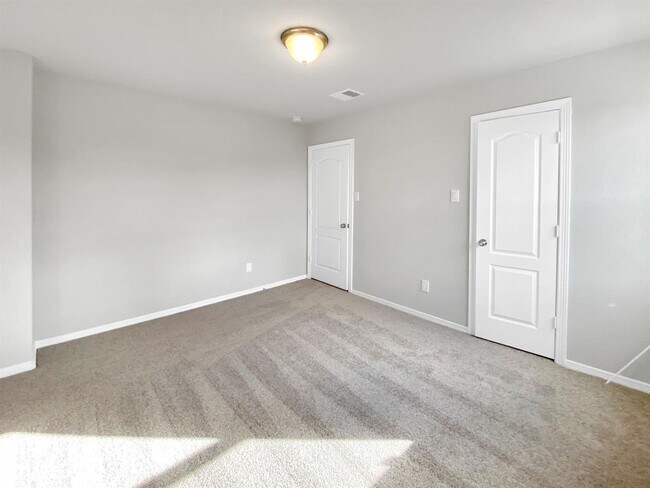 Building Photo - 847 Redinger Ridge Dr