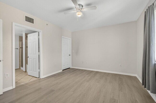 Building Photo - 6510 Emerald Dunes Dr