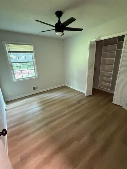 Building Photo - 2532 Hidden Hills Dr