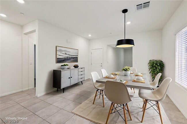 Building Photo - 10971 Meridian Flds Ave