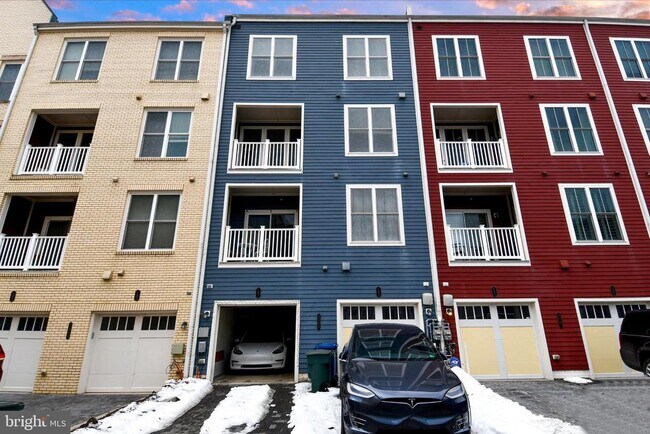 Building Photo - 2305 Main Line Blvd