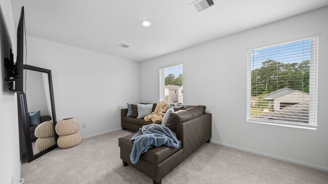 Building Photo - 633 Craven St