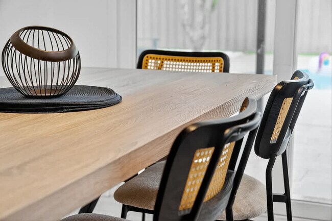 Building Photo - 5760 NE 18th Ave