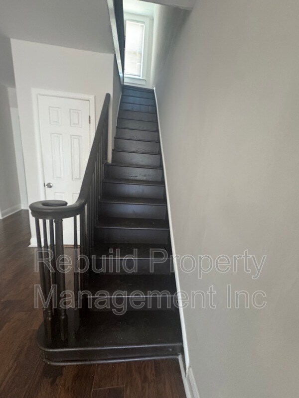 Building Photo - 5 S Conkling St