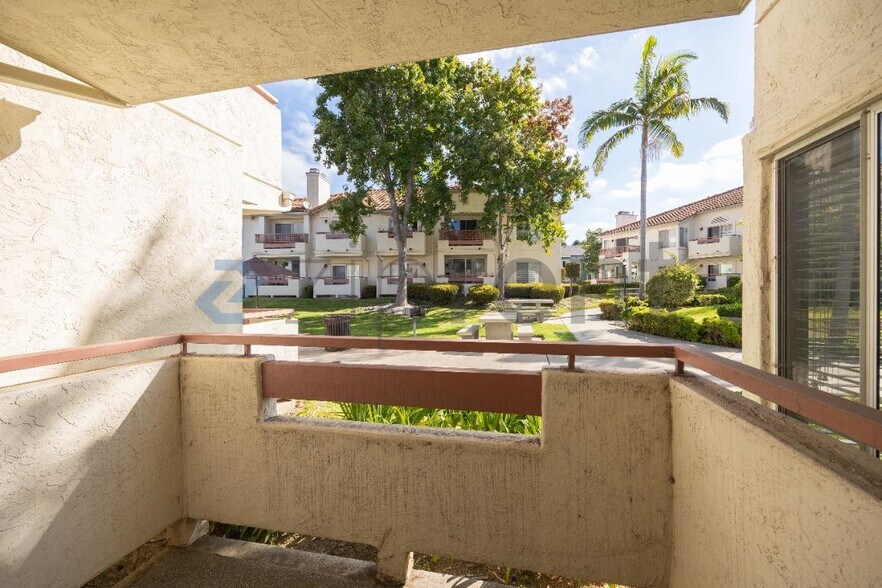 Building Photo - Unit 22