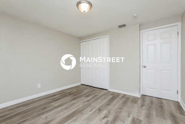 Building Photo - 3 Bedroom Pet-Friendly Home in SANFORD, FL with Main Street Renewal