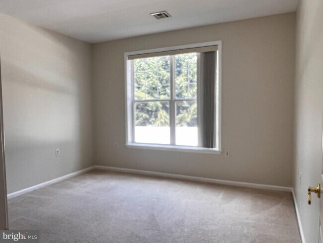 Building Photo - 426 Masterson Ct