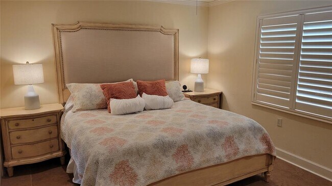 Building Photo - 3932 Sunshine Ave