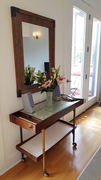 Building Photo - 915 Haywood Rd