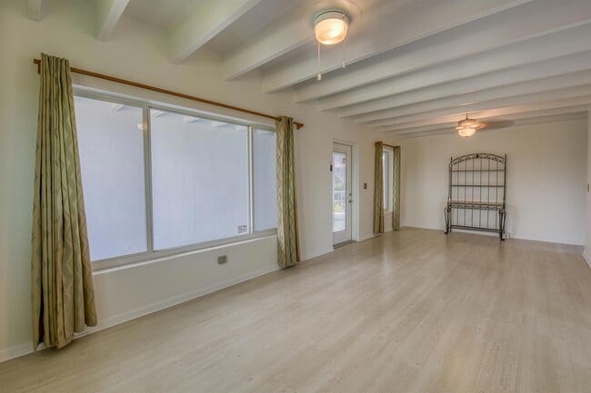 Building Photo - 1520 Lake Ave