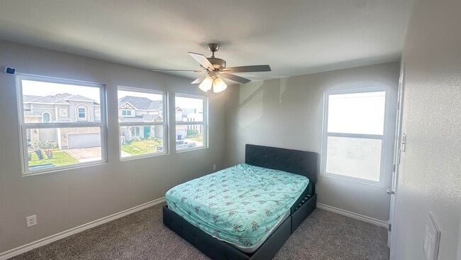 Building Photo - 1613 Ocaso Dr