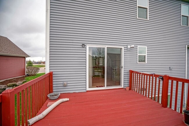 Building Photo - 818 Redan Dr