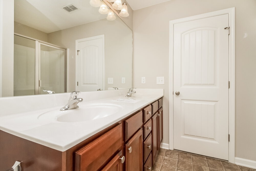 Building Photo - 2102 Longhunter Chase Dr