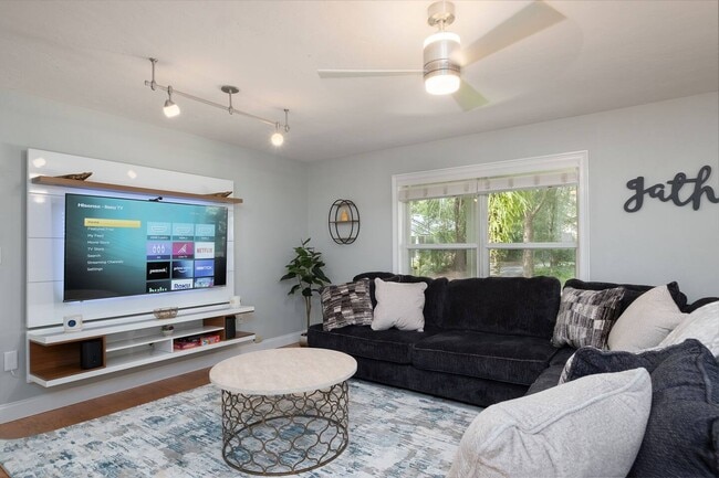 Building Photo - 111 NW 24th St