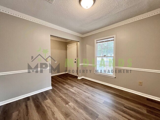 Building Photo - 237 Devonport Dr