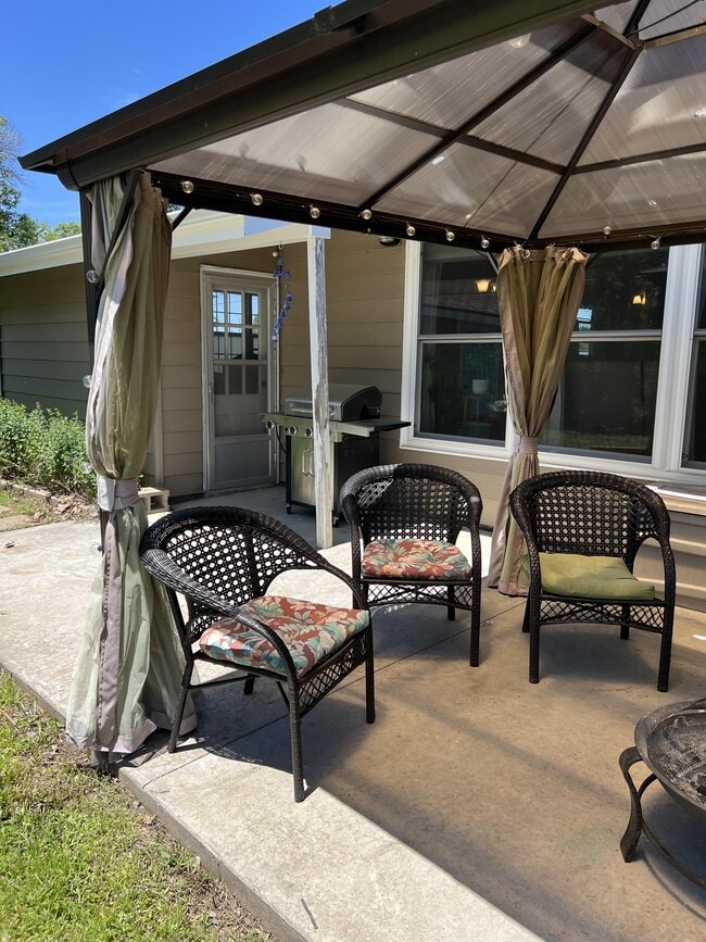 Building Photo - 601 E McKissock St