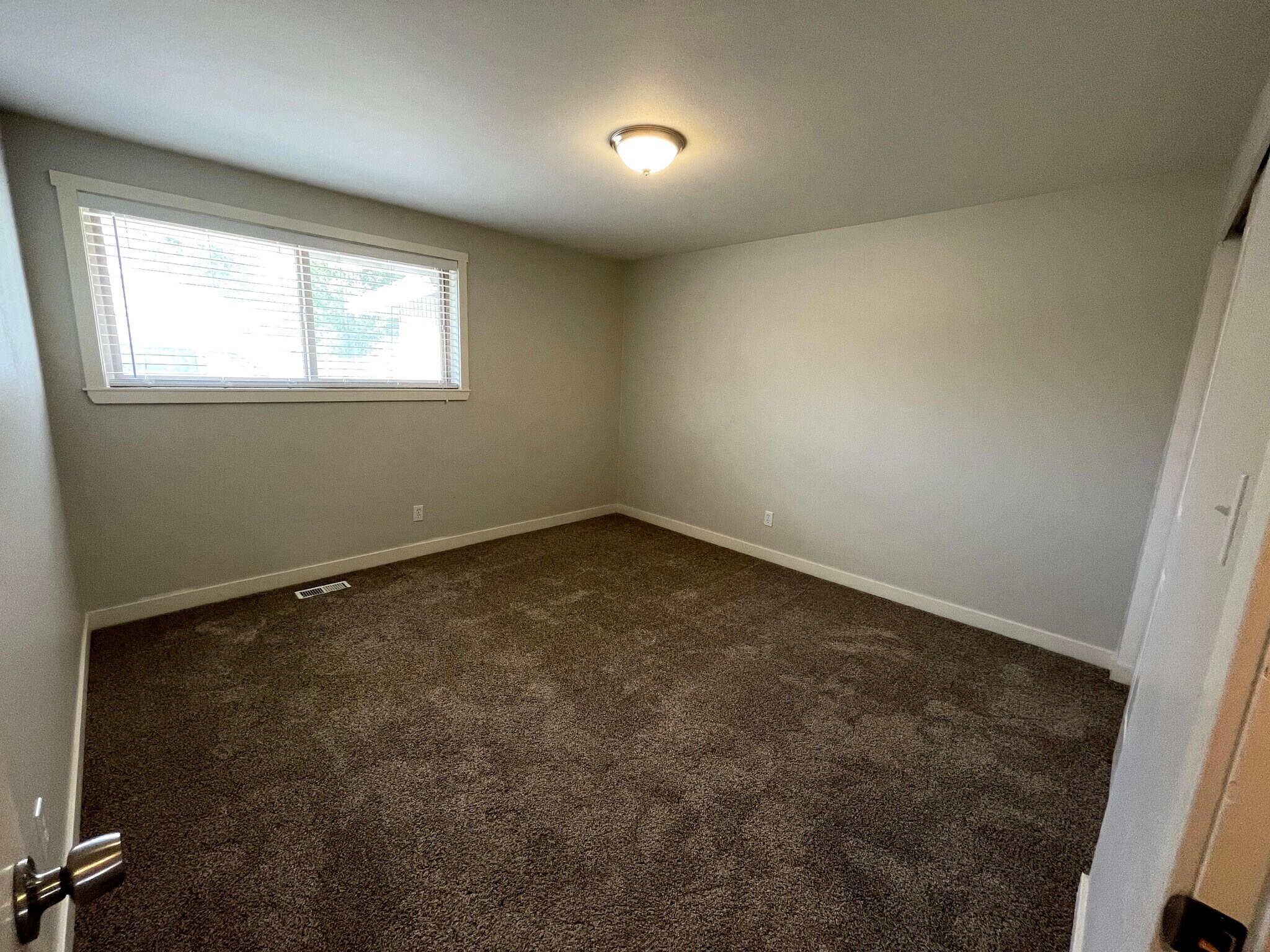 Building Photo - 223 E 500 S