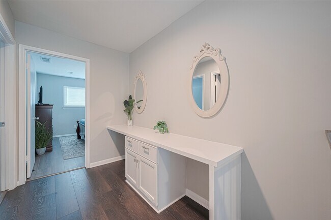 Building Photo - 14688 Perthshire Rd