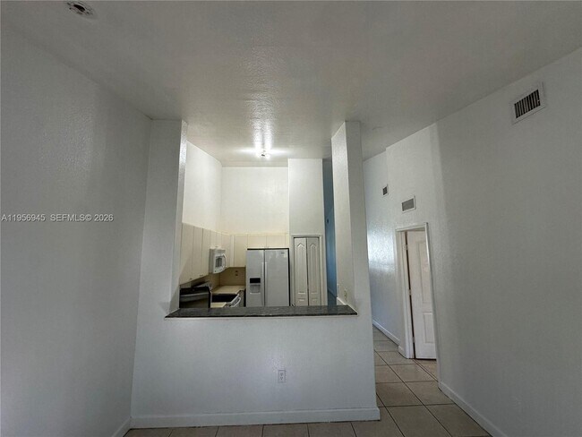 Building Photo - 1666 SE 27th Ct