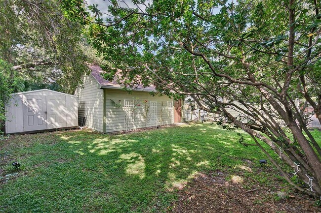 Building Photo - 6827 S Trask St