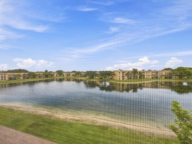 Building Photo - 6539 Coral Lake Dr