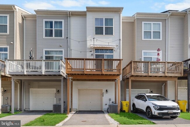 Building Photo - 336 White Oak Way