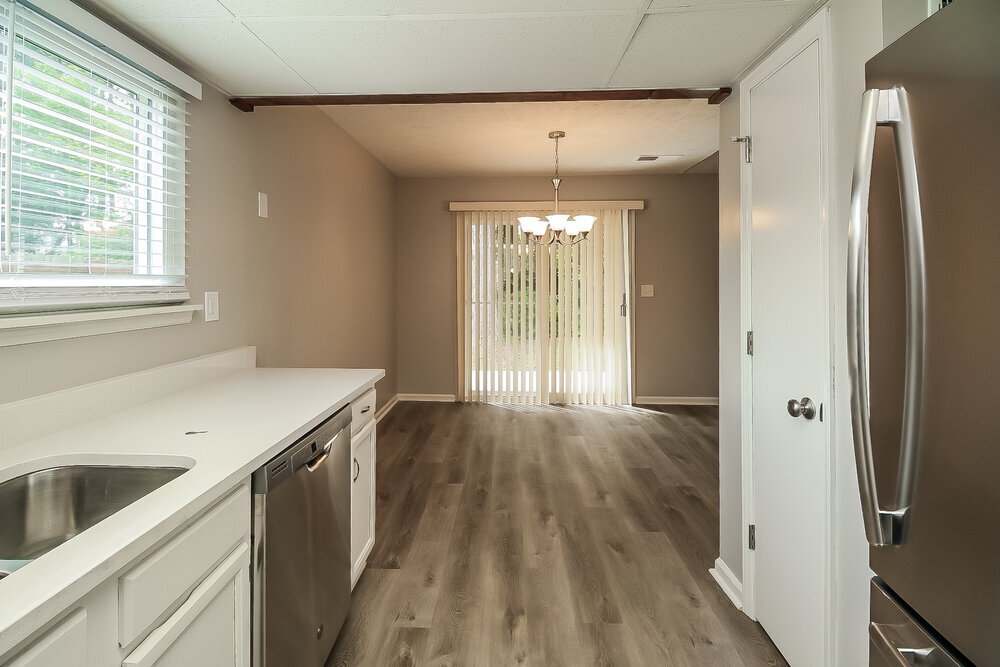 Building Photo - 528 Blue Cedar Ct