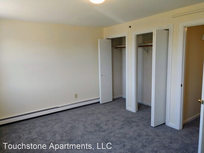 Building Photo - 221 Park St