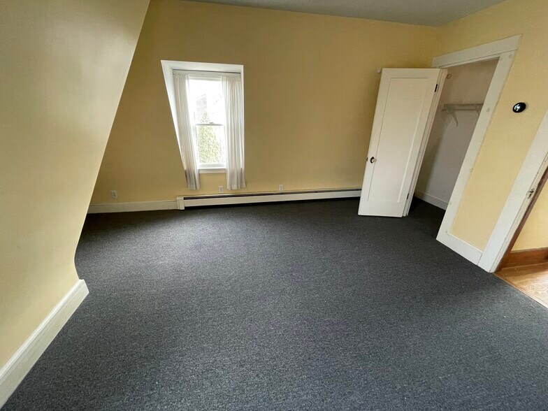 Bedroom 3 - 54 Allen St