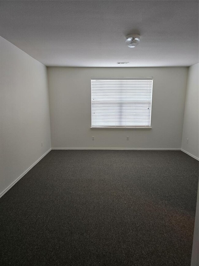 Building Photo - 11909 Big Sky Dr