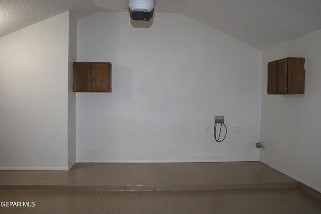 Building Photo - 1472 Sierra De Oro Dr