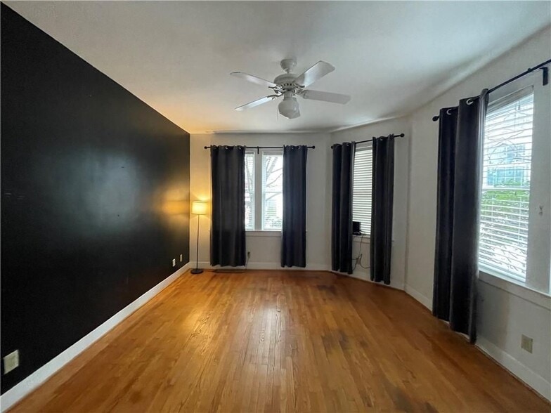 Building Photo - 1015 Piedmont Ave NE