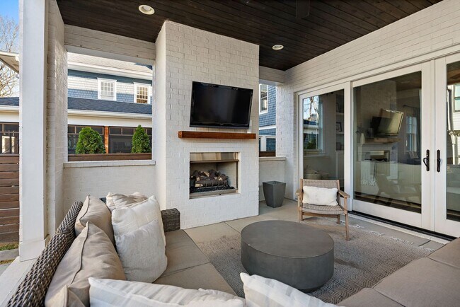 Building Photo - Luxury 12 South Living! $13,000 per month lease. 6 Bed 6 Bath with Great Outdoor Space and Bonus ...