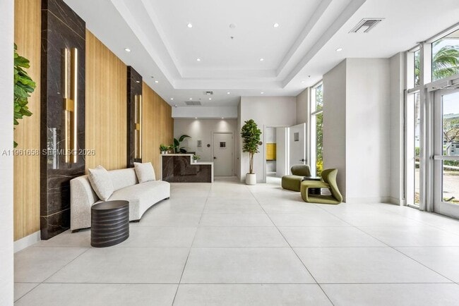 Building Photo - 7910 Harbor Island Dr