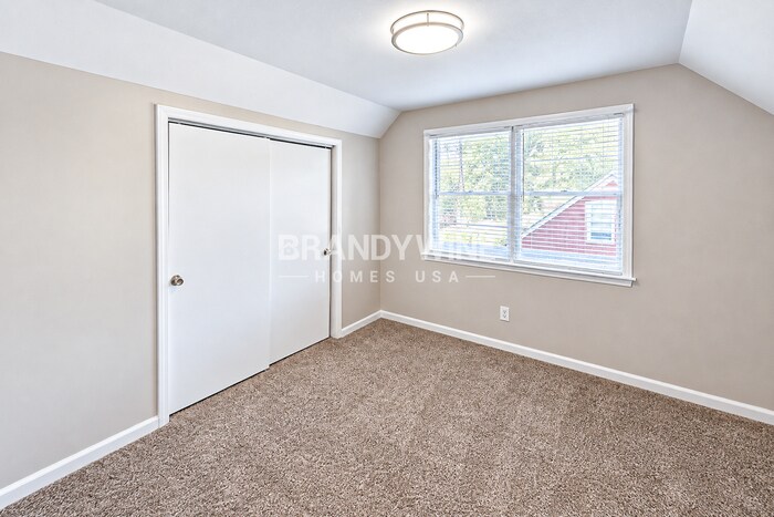 Building Photo - 3573 Monessen Dr