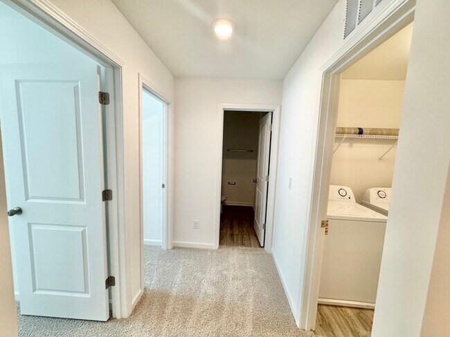 Building Photo - 4395 Mountain Ball Ln