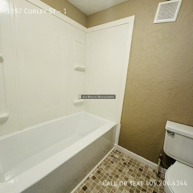 Building Photo - 1397 Corley Ave