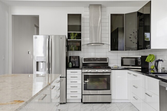 Building Photo - 1260 White Chapel Ln