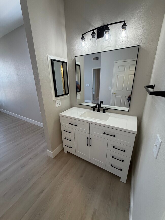 new vanity and new accessories - 231 W Horizon Ridge Pky