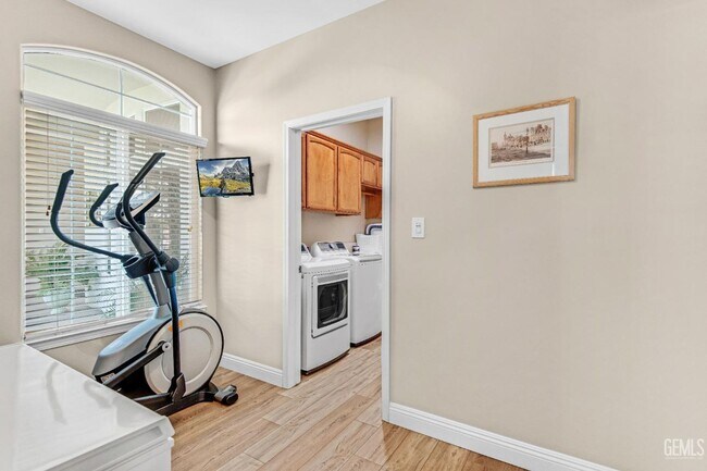 Building Photo - Brighton Estates Luxury 4-Bedroom Home with Pool, Office, Outdoor Kitchen & Paid Solar – Saves Ov...