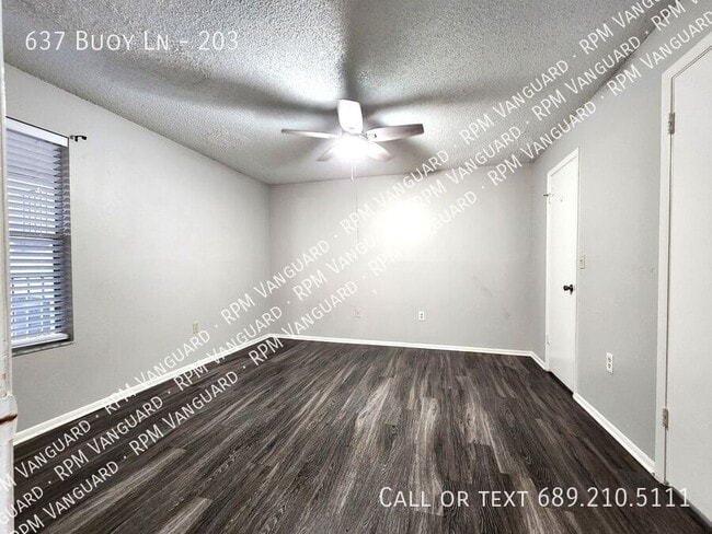 Building Photo - 637 Buoy Ln